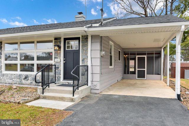 16 ESSEX RD, Camp Hill, PA 17011