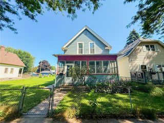 989 Conway Street, Saint Paul, MN 55106
