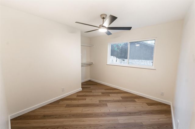 9403 Hunters TRCE E, Austin, TX 78758