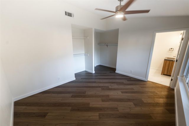9403 Hunters TRCE E, Austin, TX 78758