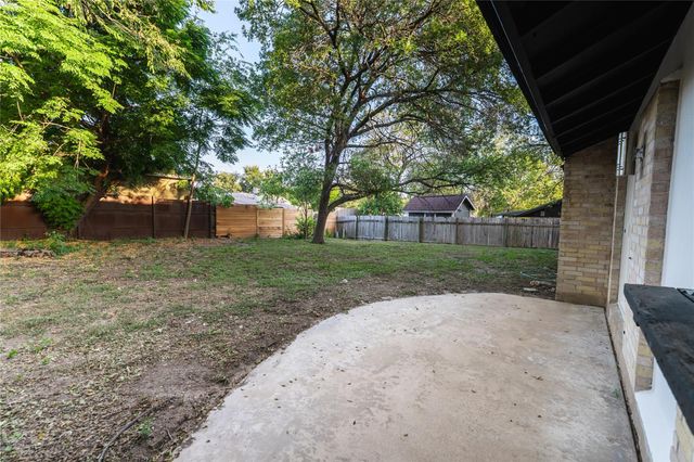 9403 Hunters TRCE E, Austin, TX 78758