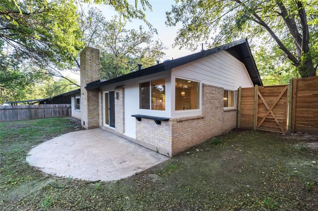 9403 Hunters TRCE E, Austin, TX 78758