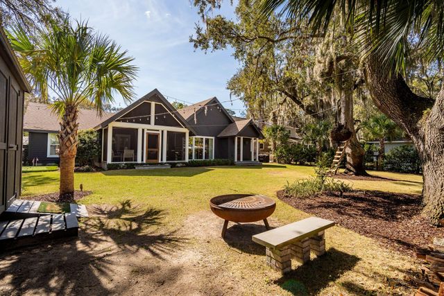 1020 S Shem Drive, Mount Pleasant, SC 29464