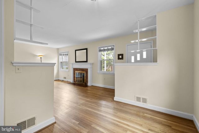 414 HILLMOOR DR, Silver Spring, MD 20901