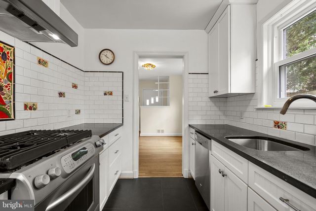 414 HILLMOOR DR, Silver Spring, MD 20901