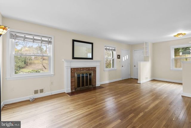 414 HILLMOOR DR, Silver Spring, MD 20901