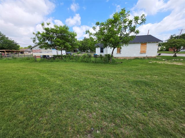 3700 S Main Street, Fort Worth, TX 76110