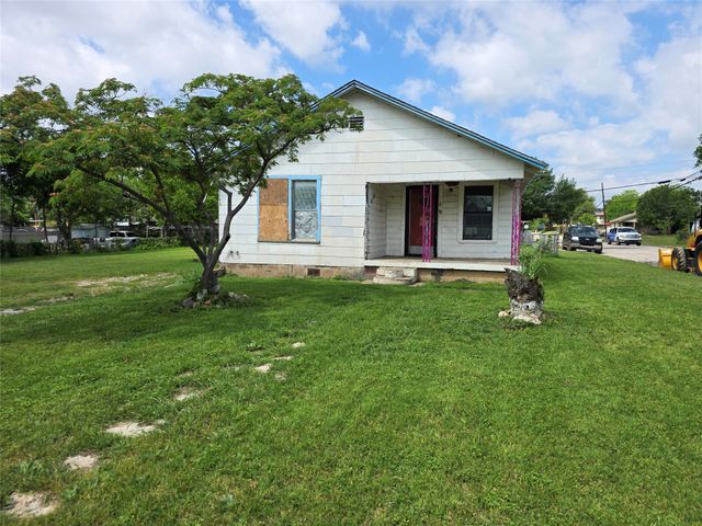 3700 S Main Street, Fort Worth, TX 76110