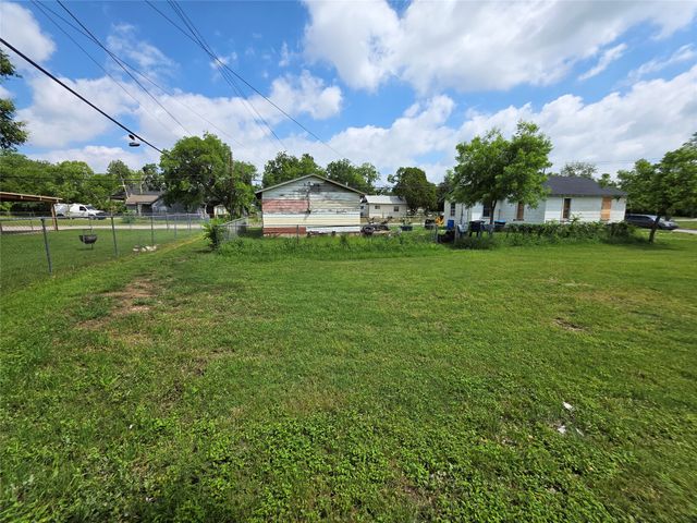 3700 S Main Street, Fort Worth, TX 76110