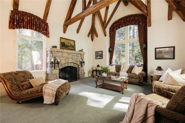 29223 Pigeon Hawk, Lake Arrowhead, CA 92352