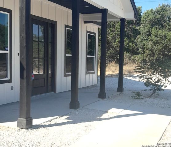 1140 Yaupon, Fischer, TX 78623