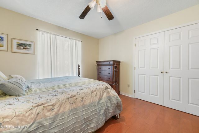 6658 Ahekolo Circle, Diamondhead, MS 39525