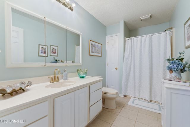 6658 Ahekolo Circle, Diamondhead, MS 39525