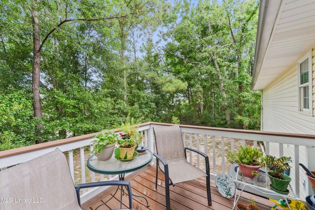 6658 Ahekolo Circle, Diamondhead, MS 39525