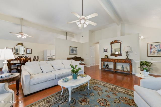 6658 Ahekolo Circle, Diamondhead, MS 39525