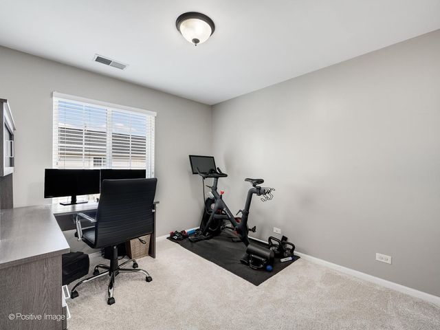 2124 W Concord Lane, Addison, IL 60101