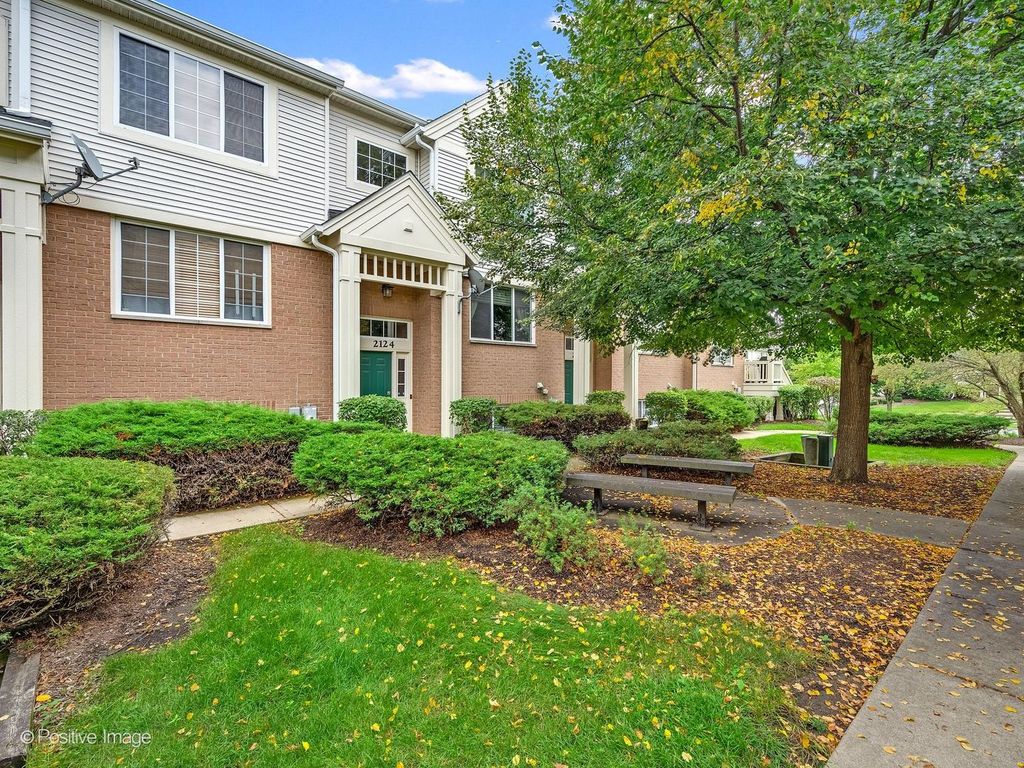 2124 W Concord Lane, Addison, IL 60101
