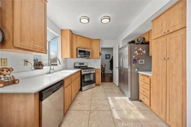 13725 Gemini Street, Victorville, CA 92392