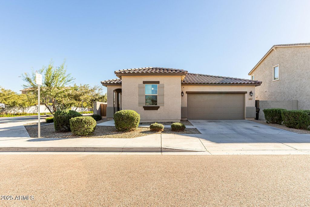 10855 W Taylor Street, Avondale, AZ 85323