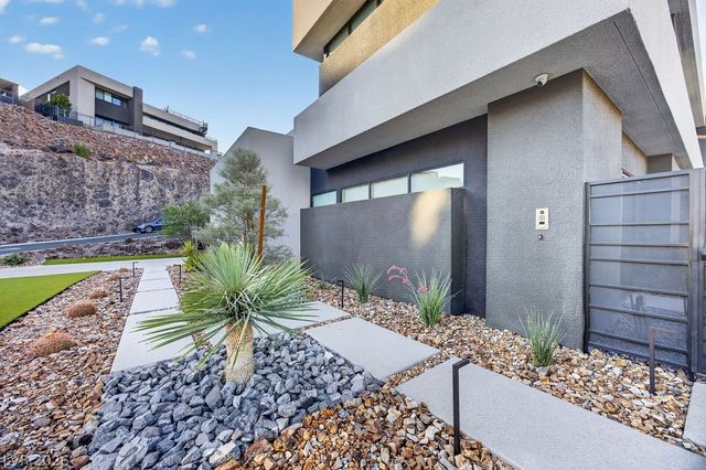 1456 Solitude Ridge Drive, Henderson, NV 89012
