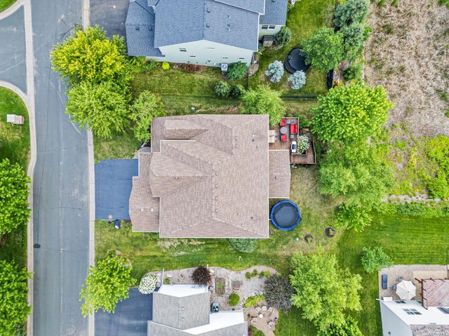 617 Eastgate Parkway, Mahtomedi, MN 55115