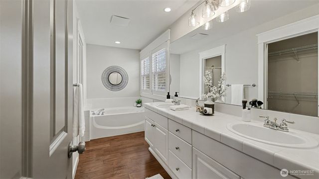 4817 Hartford Way, Mukilteo, WA 98275