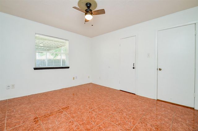 7323 Cook Road, Houston, TX 77072