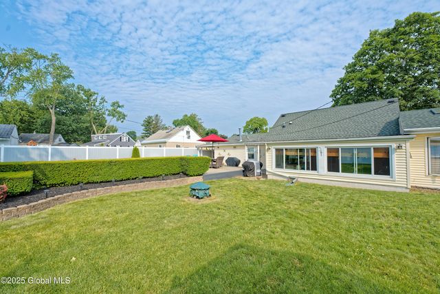 1038 Horvath Street, Schenectady, NY 12303