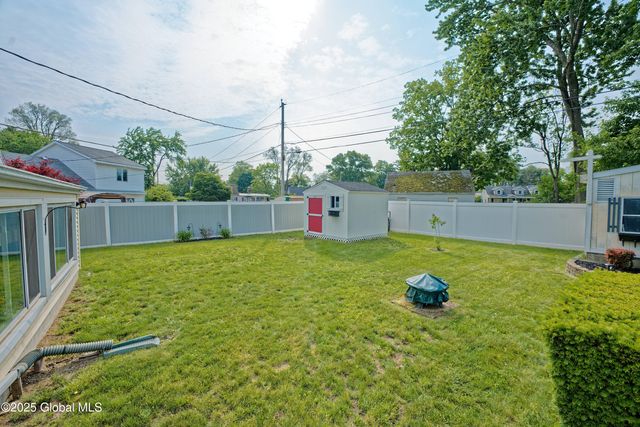 1038 Horvath Street, Schenectady, NY 12303