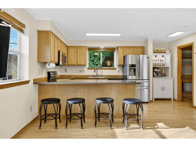 12132 Se PARDEE St, Portland, OR 97266