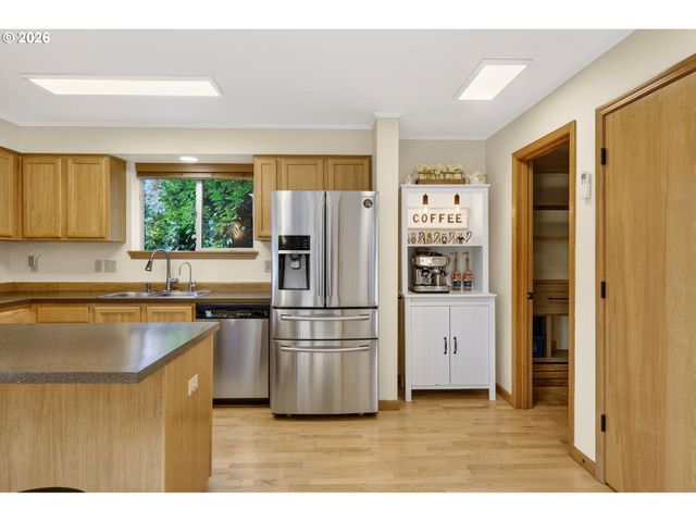 12132 Se PARDEE St, Portland, OR 97266