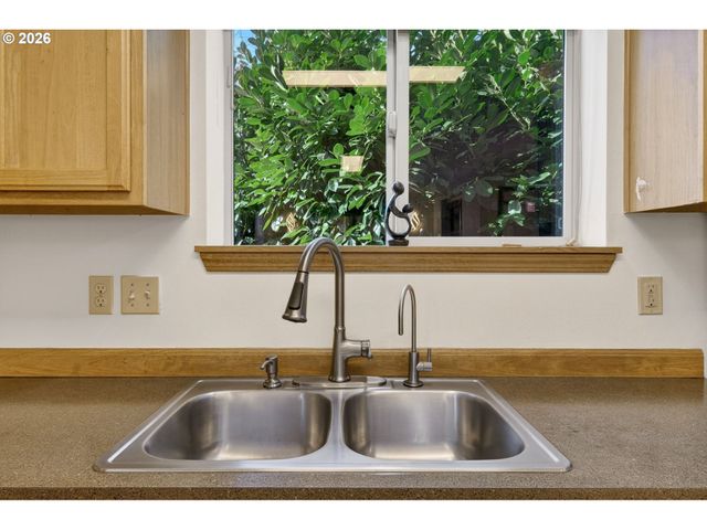 12132 Se PARDEE St, Portland, OR 97266