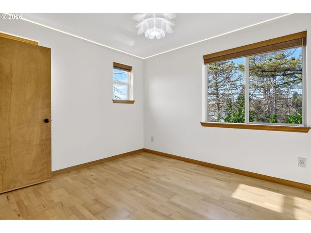 12132 Se PARDEE St, Portland, OR 97266