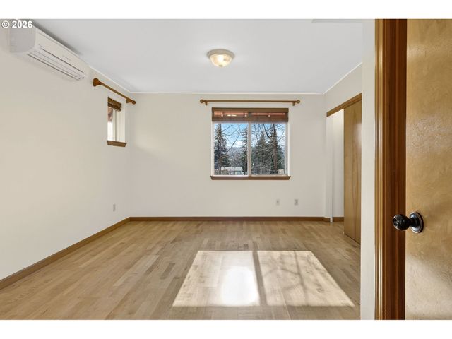 12132 Se PARDEE St, Portland, OR 97266