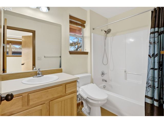 12132 Se PARDEE St, Portland, OR 97266