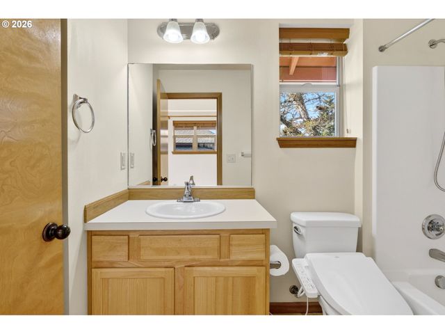 12132 Se PARDEE St, Portland, OR 97266