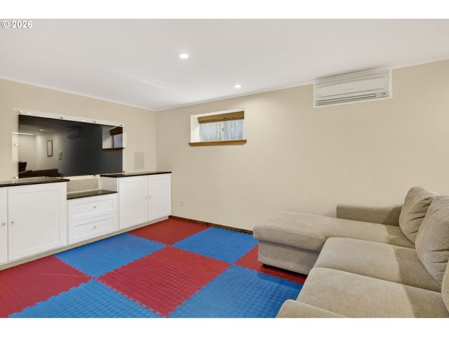 12132 Se PARDEE St, Portland, OR 97266