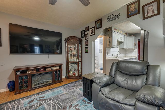 2610 Grasmere Avenue, Columbus, OH 43211