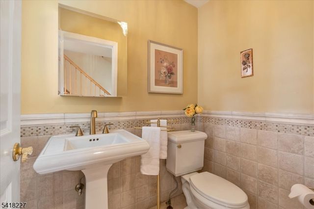 29 Mohawk Trl, Westfield Town, NJ 07090