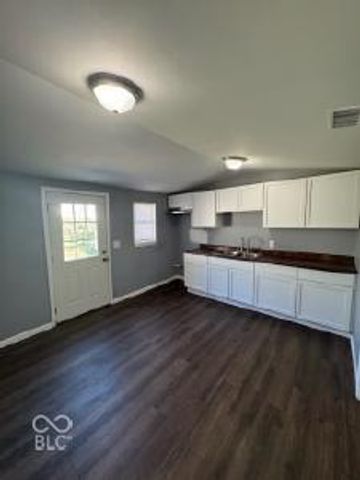 2206 Barrett Avenue, Indianapolis, IN 46221