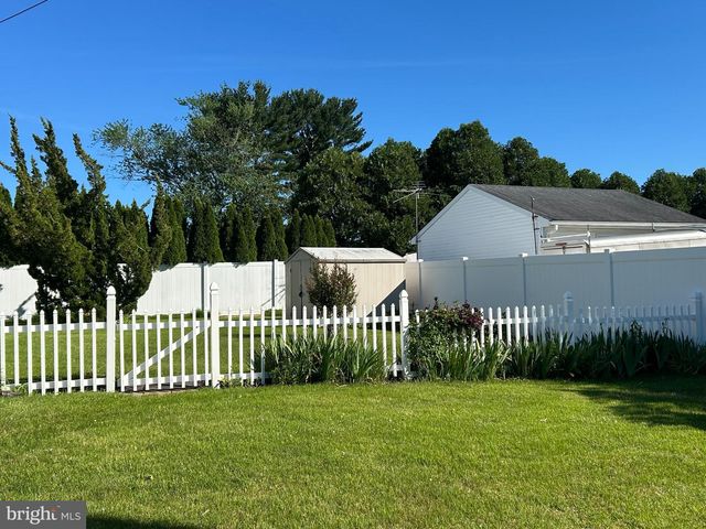 200 HOWARD DR, Williamstown, NJ 08094