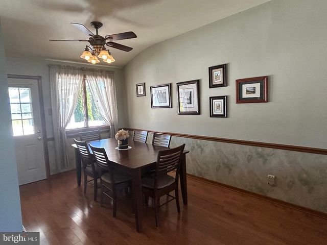 200 HOWARD DR, Williamstown, NJ 08094