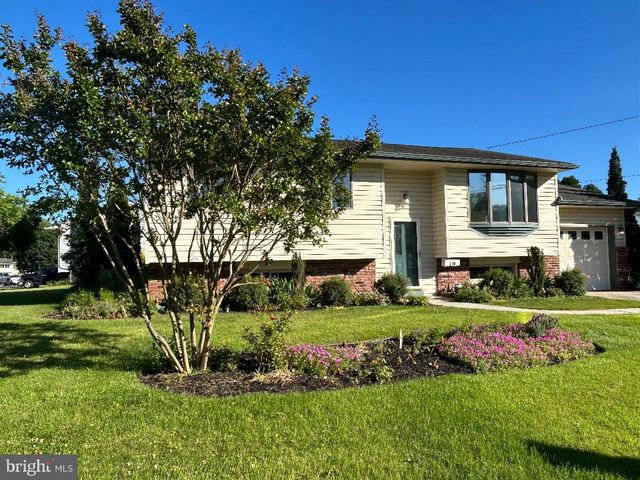 200 HOWARD DR, Williamstown, NJ 08094