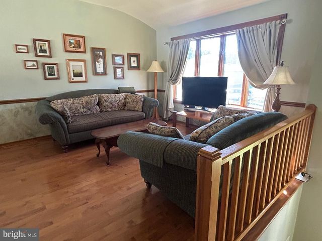 200 HOWARD DR, Williamstown, NJ 08094