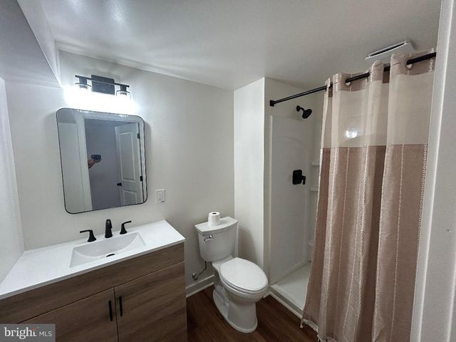 200 HOWARD DR, Williamstown, NJ 08094