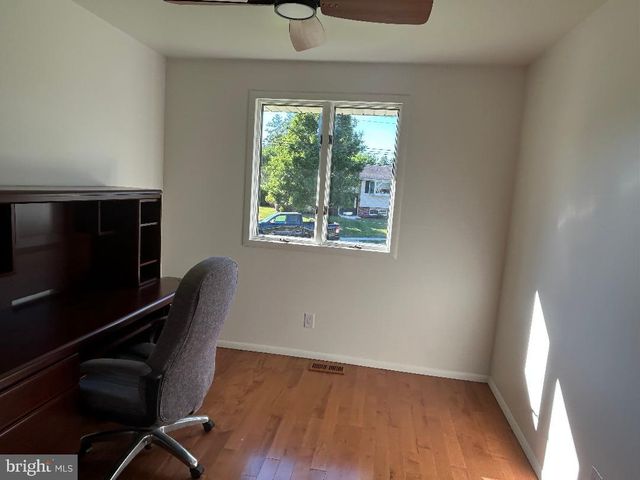 200 HOWARD DR, Williamstown, NJ 08094
