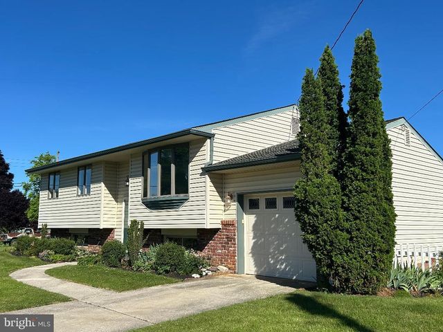 200 HOWARD DR, Williamstown, NJ 08094