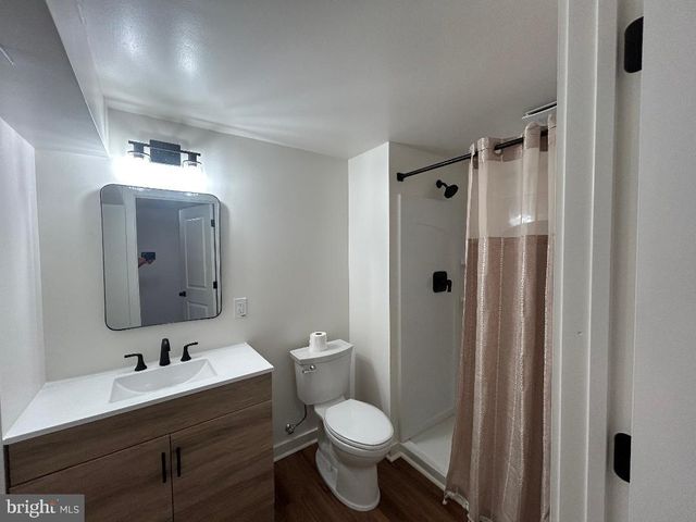 200 HOWARD DR, Williamstown, NJ 08094