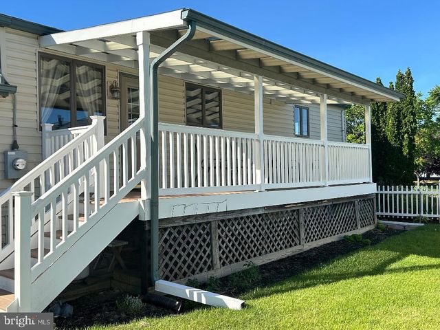 200 HOWARD DR, Williamstown, NJ 08094