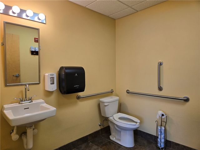 2871 Post Road, Warwick, RI 02886
